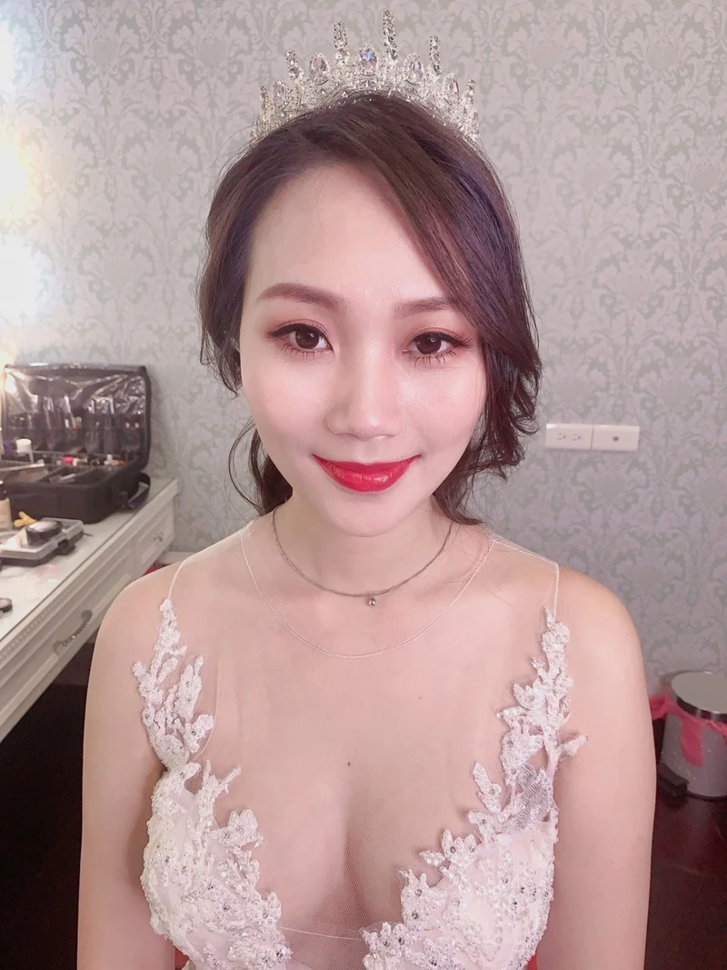 [ 新秘分享 ] 新北新秘推薦 我的第二次的新秘試妝來到中和Amber Wedding 攝影工作室找新秘Debra