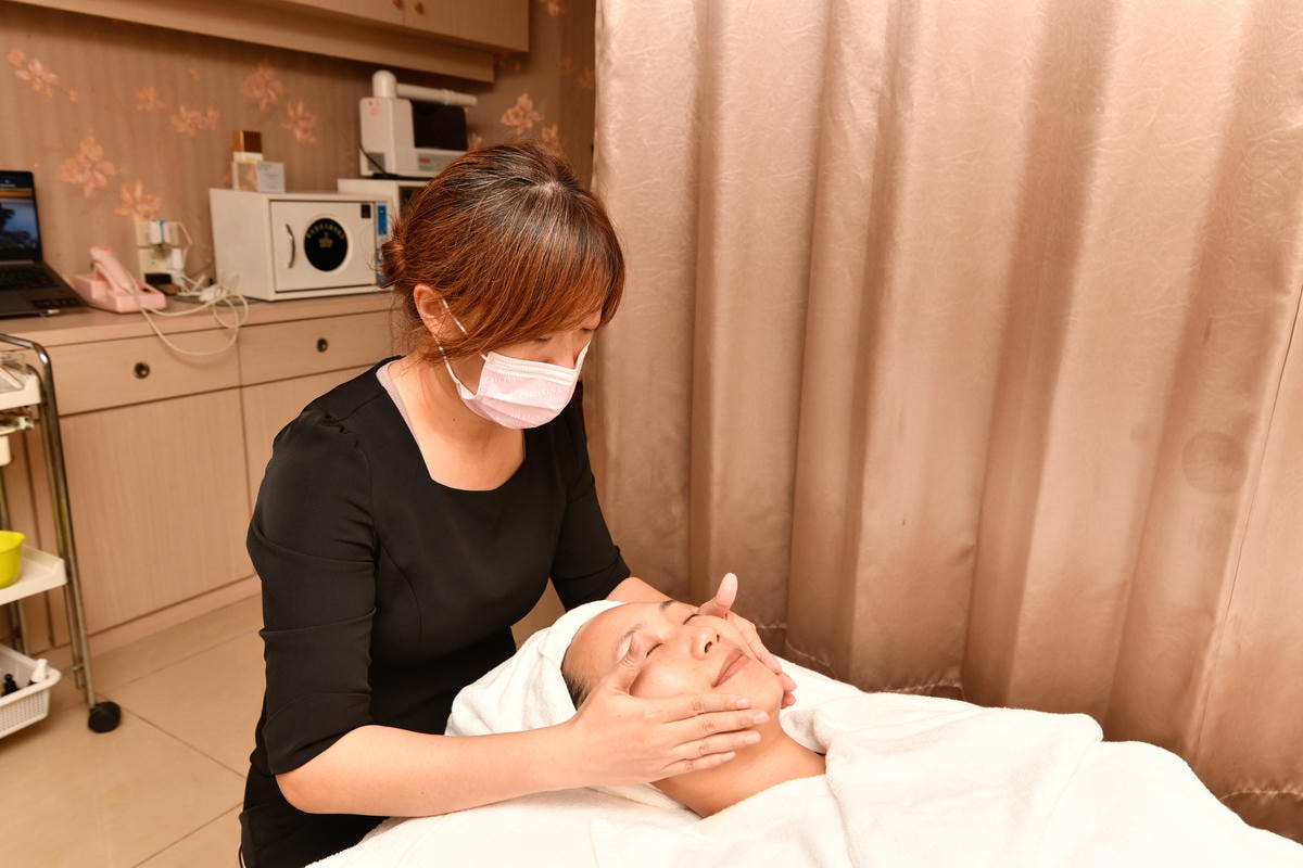 [ 臉部保養 ] 克麗緹娜CHLITINA 頂級鑽石光逆齡課