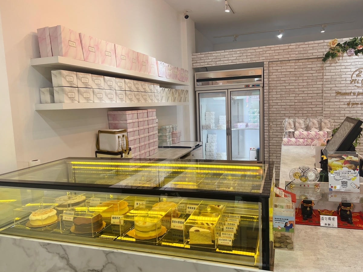 [ 台中食記 ] 2度C Ni Guo千層蛋糕專賣 逢甲