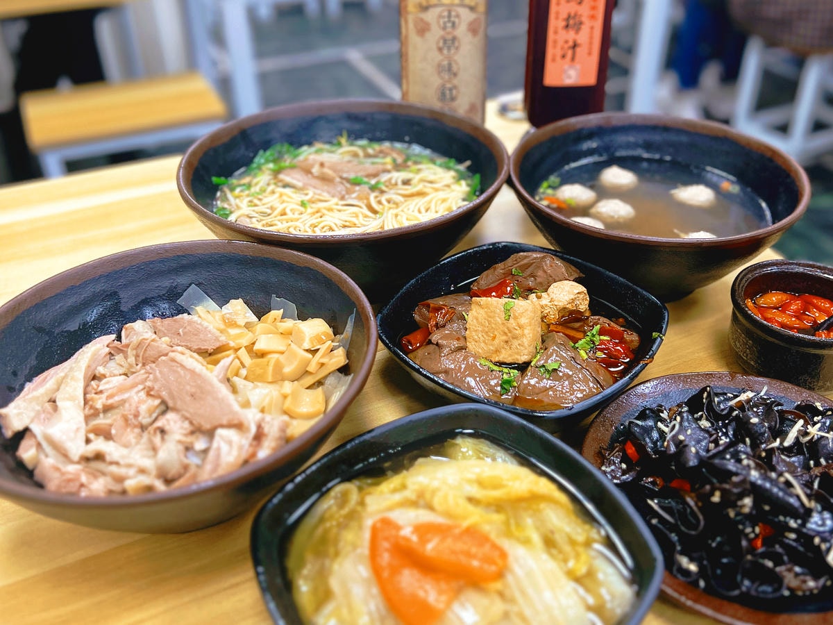 [ 桃園食記 ] 鼎新鵝肉飯玉里麵中原店 中壢火車站美食