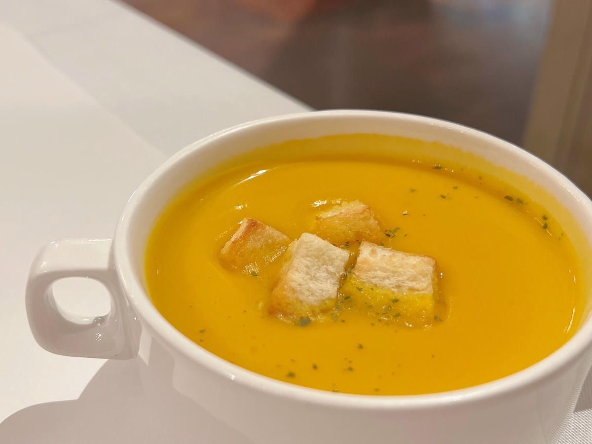 [ 台中食記 ] 綠萼159地中海南法料理 兔奴俱樂部 