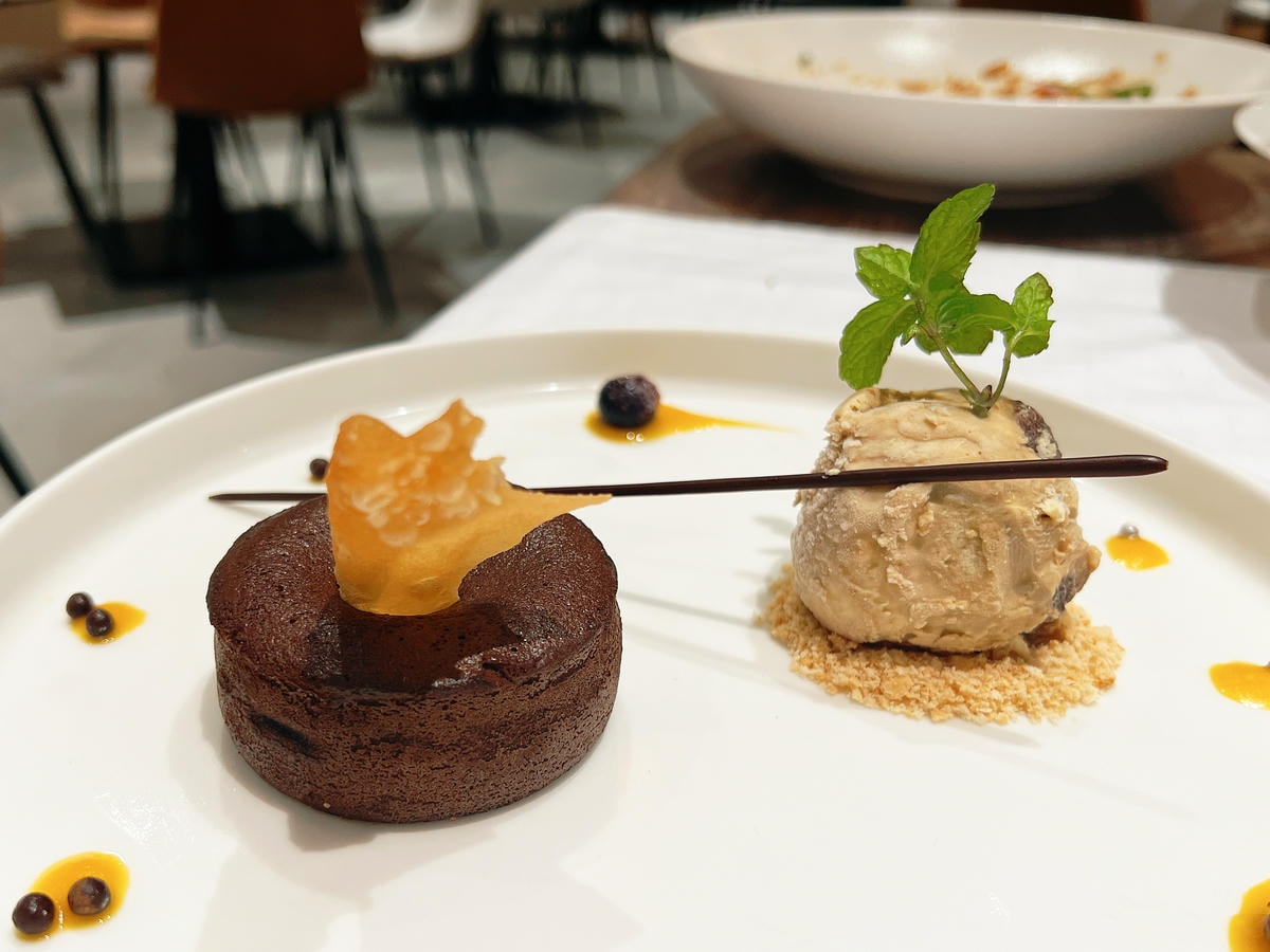 [ 桃園食記 ] 中壢區大園區青埔高鐵特區 青埔商旅A