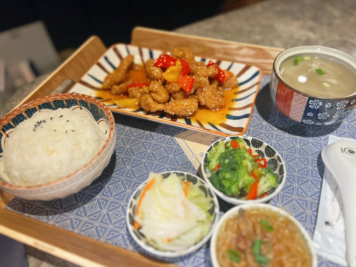 [ 桃園食記 ] 中壢區大園區青埔高鐵特區 茶自點環球