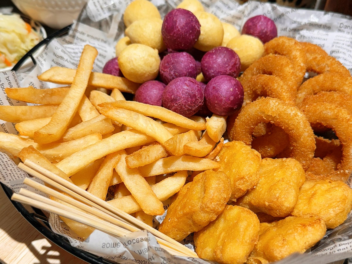 [ 桃園食記 ] 中壢區大園區青埔高鐵特區 茶自點環球