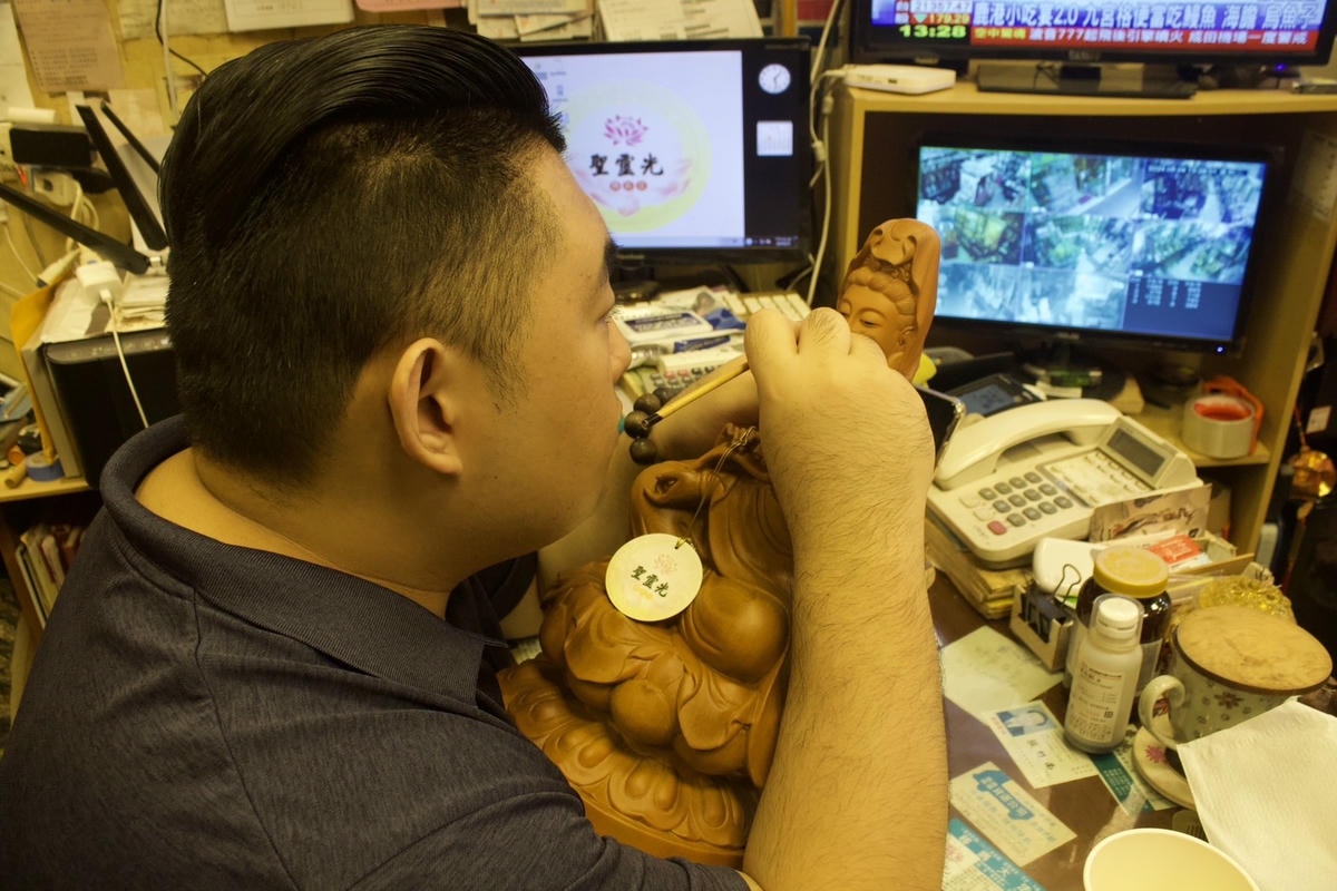 [ 佛具推薦 ] 聖靈光佛具 台北老字號佛具店推薦 神