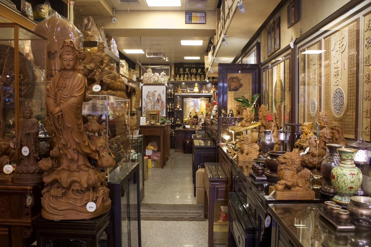 [ 佛具推薦 ] 聖靈光佛具 台北老字號佛具店推薦 神