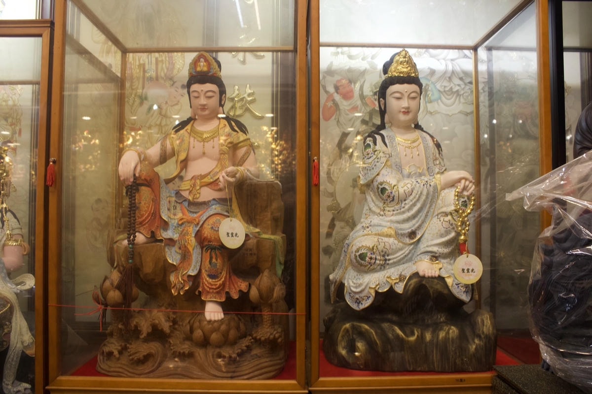 [ 佛具推薦 ] 聖靈光佛具 台北老字號佛具店推薦 神