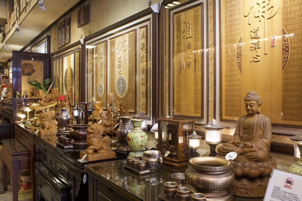 [ 佛具推薦 ] 聖靈光佛具 台北老字號佛具店推薦 神