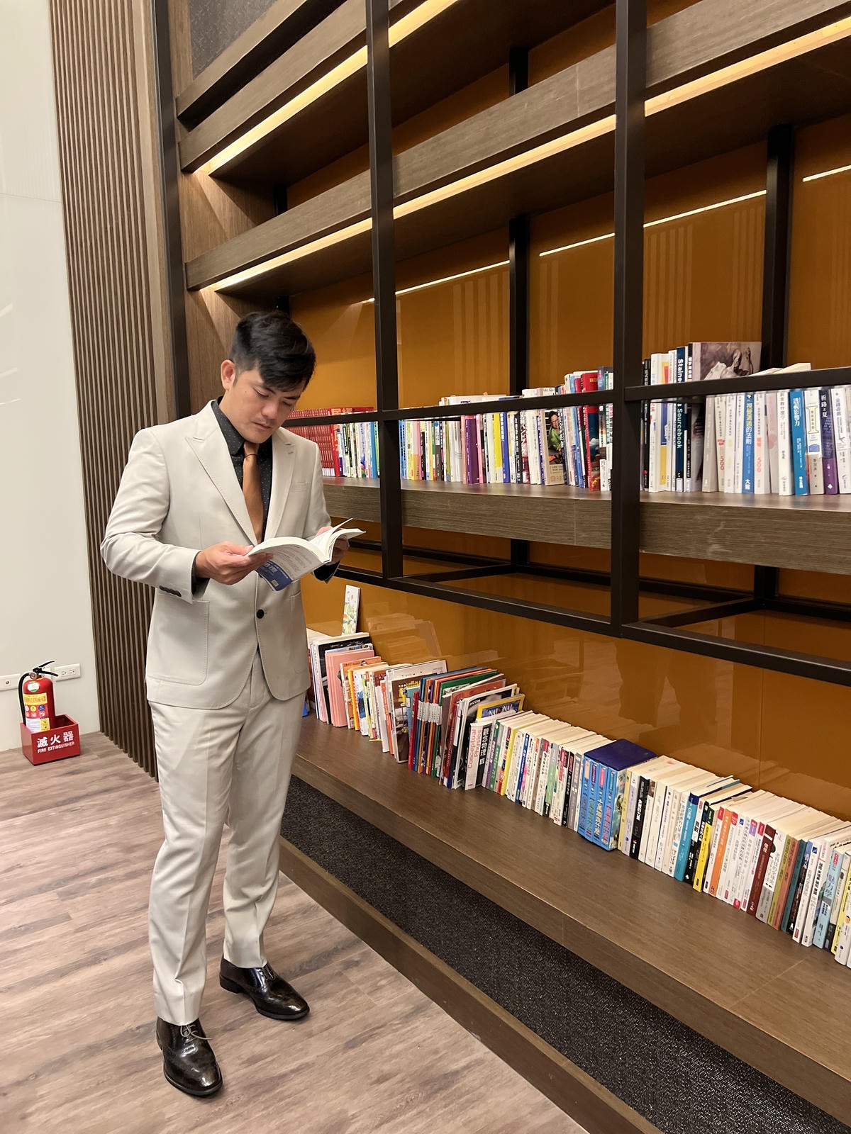 [ 西服推薦 ] ElegaZzle-EZ西服桃園形象概念館