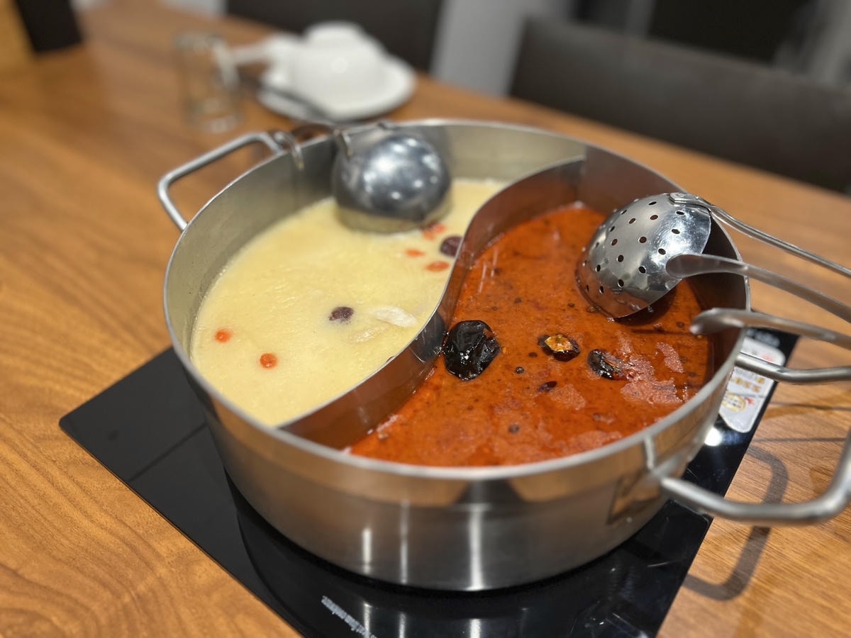 [ 桃園食記 ] 蒸煮流胡椒豬肚雞鍋桃園好喝胡椒豬肚雞推薦