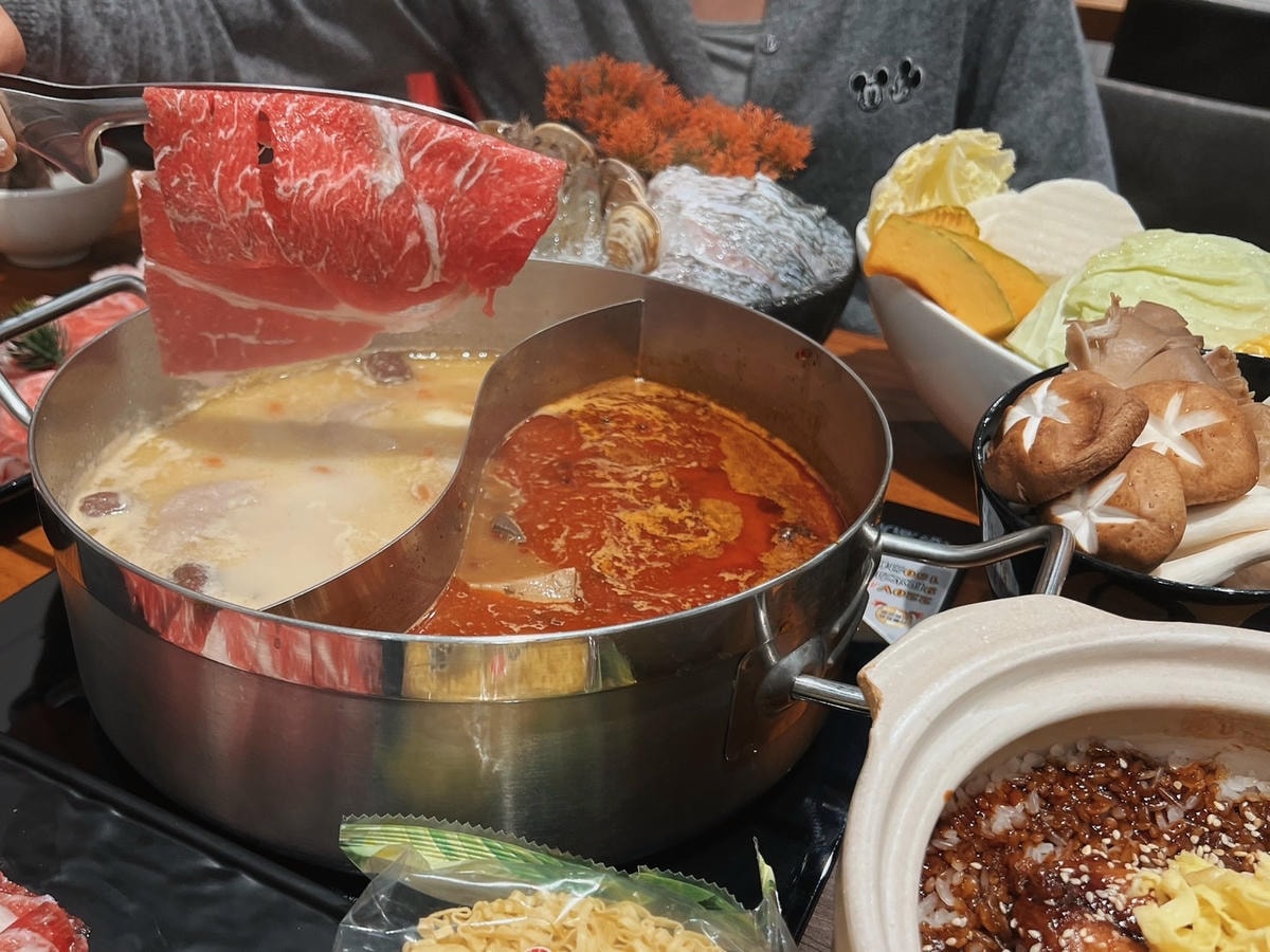 [ 桃園食記 ] 蒸煮流胡椒豬肚雞鍋桃園好喝胡椒豬肚雞推薦