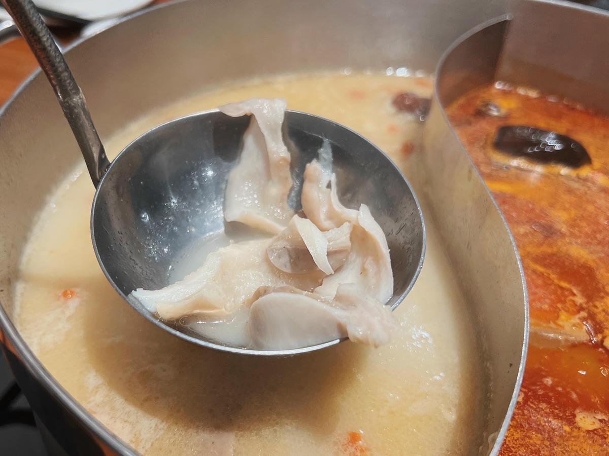 [ 桃園食記 ] 蒸煮流胡椒豬肚雞鍋桃園好喝胡椒豬肚雞推薦