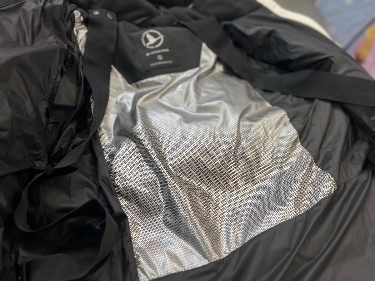 [ 穿搭分享 ] GIORDANO 5A級鵝絨外套開箱文8