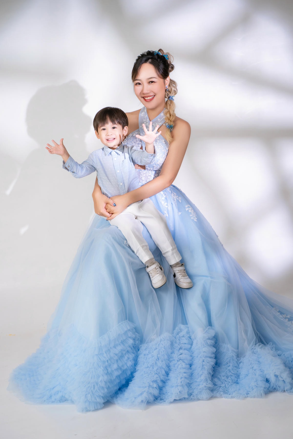 [ 全家福攝影 ]棚拍全家福比外拍更精彩,快樂拍親子寫真的一