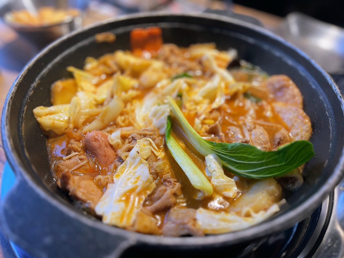 [ 桃園食記 ] 甩鍋雞볶찜韓式炒雞吃到飽-桃園ATT店 
