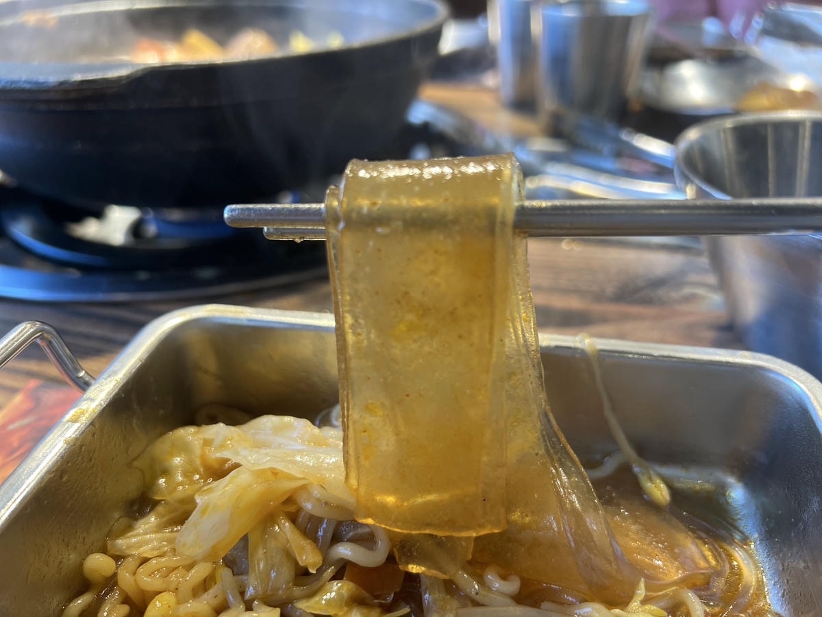 [ 桃園食記 ] 甩鍋雞볶찜韓式炒雞吃到飽-桃園ATT店 