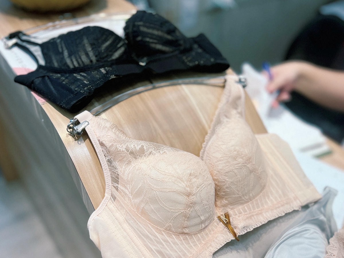 [ 內衣分享 ] 告別走鐘胸型!妮妮內衣門市試穿心得:一對一