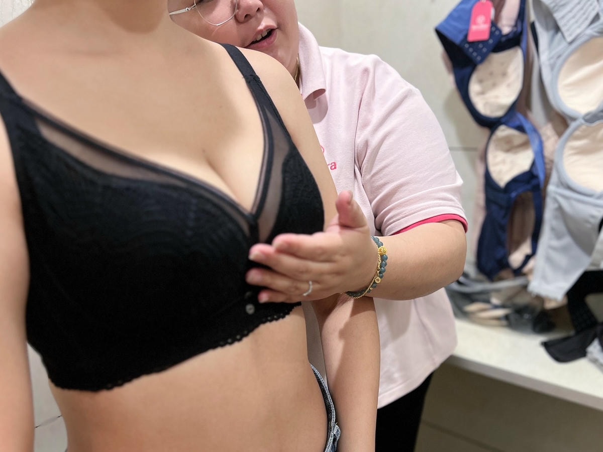 [ 內衣分享 ] 告別走鐘胸型!妮妮內衣門市試穿心得:一對一