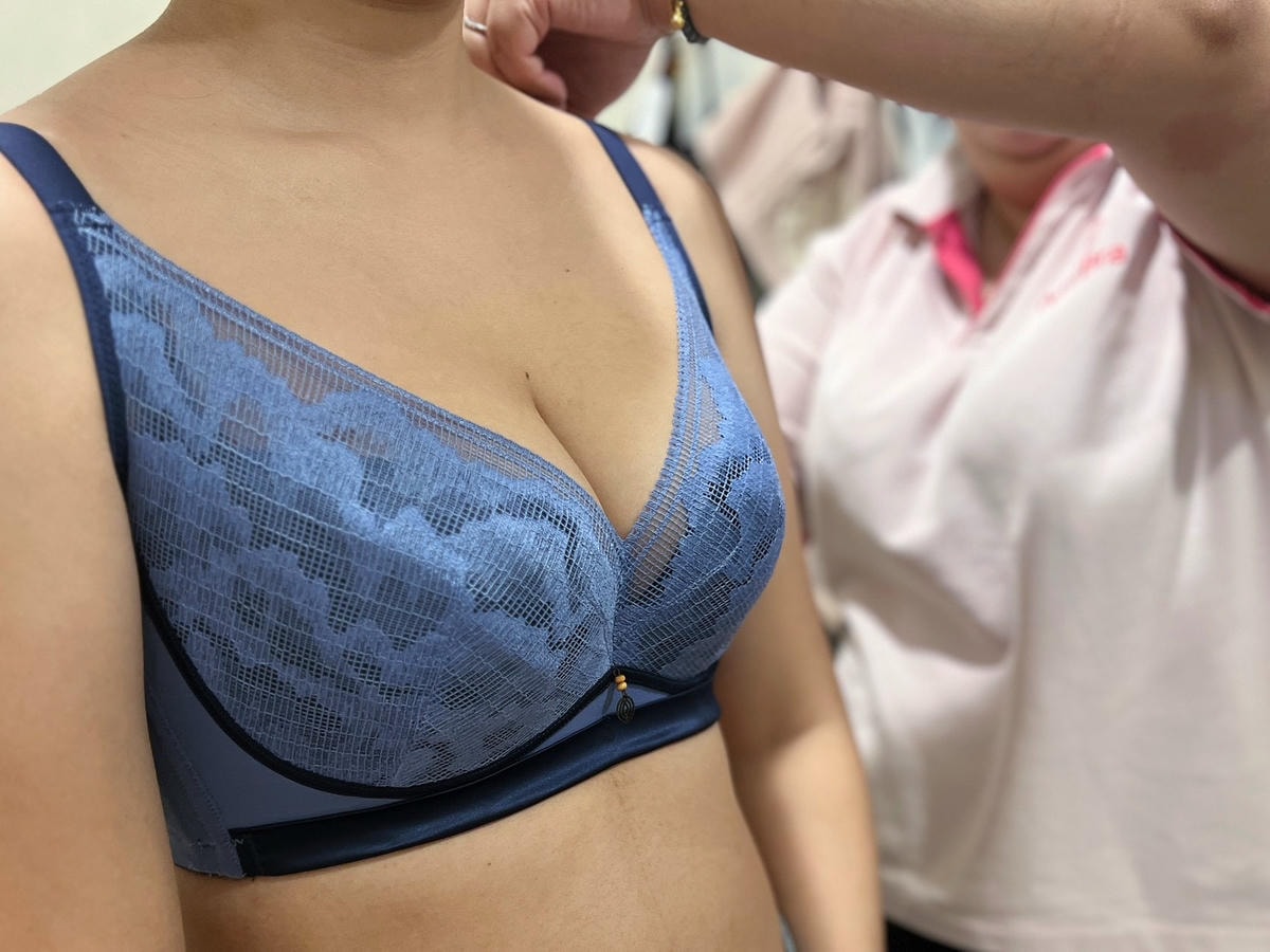 [ 內衣分享 ] 告別走鐘胸型!妮妮內衣門市試穿心得:一對一