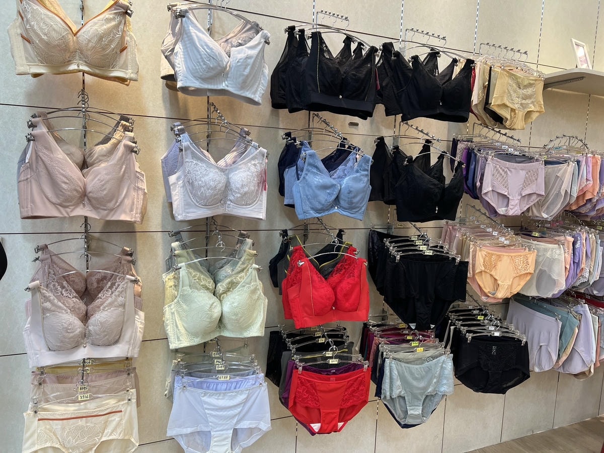 [ 內衣分享 ] 告別走鐘胸型!妮妮內衣門市試穿心得:一對一