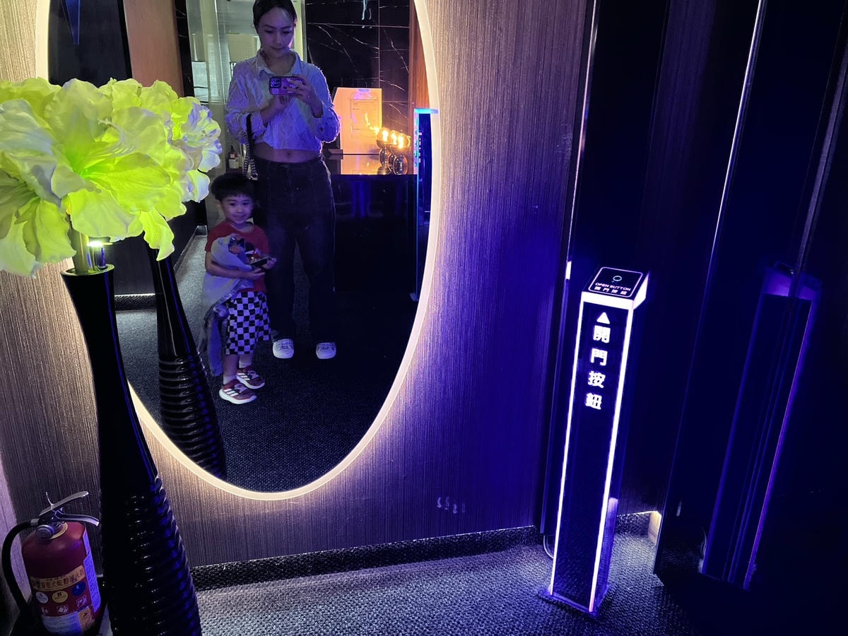 [ 桃園住宿 ] i hotel電競時租旅館 近桃園機場捷