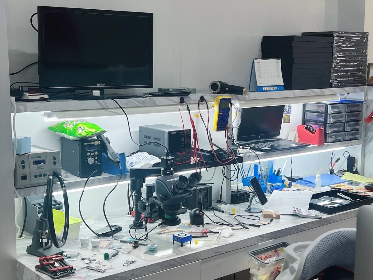 [ 台北板橋手機維修推薦] 老爹手機維修通訊行 手機維修