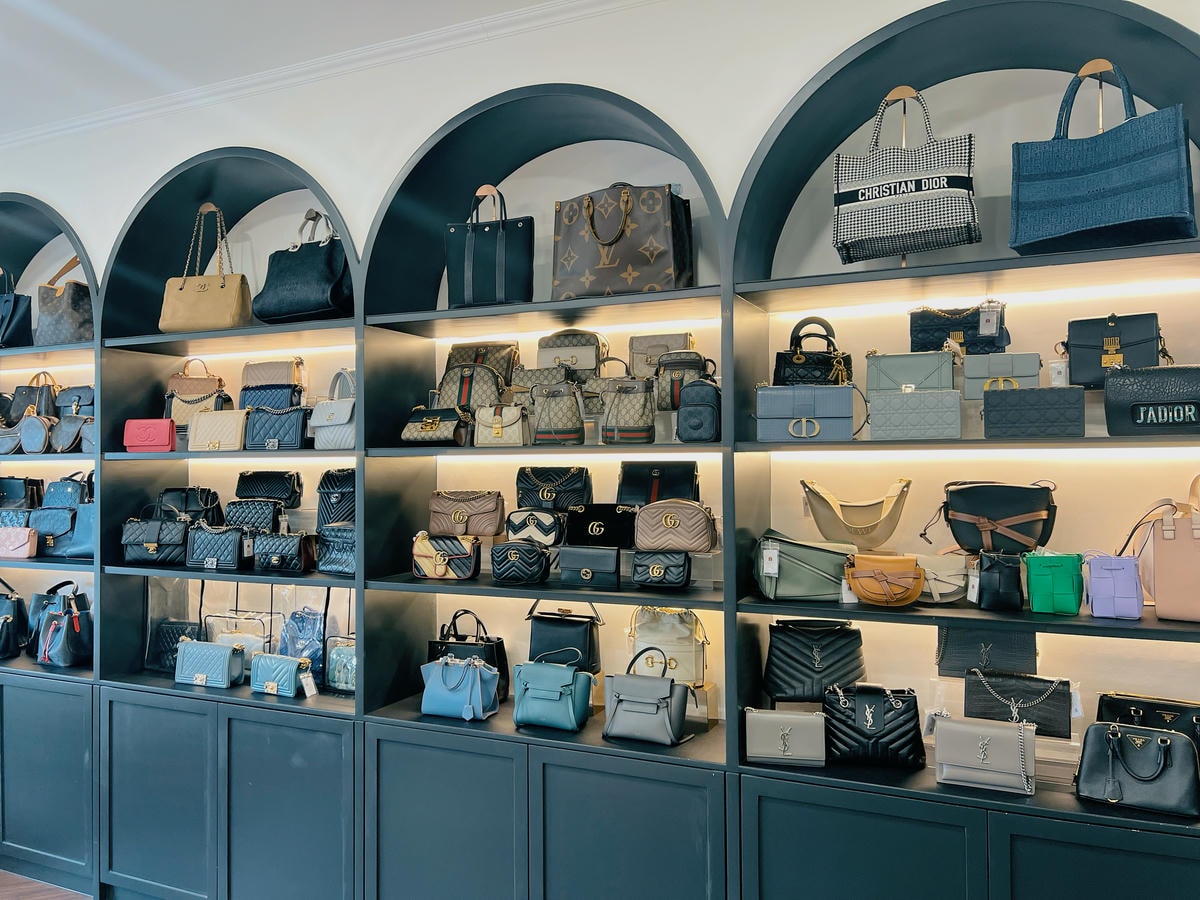 [ 二手精品店開箱 ] REBUY 蕊桃園二手精品推薦估