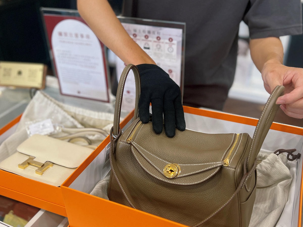 [ 二手精品店開箱 ] REBUY 蕊桃園二手精品推薦估