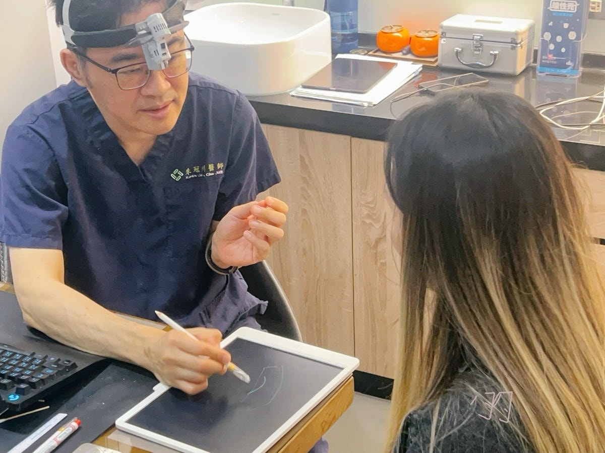 [植眉推薦]DCDC生髮診所朱冠州醫師眉毛稀疏救星!第三代