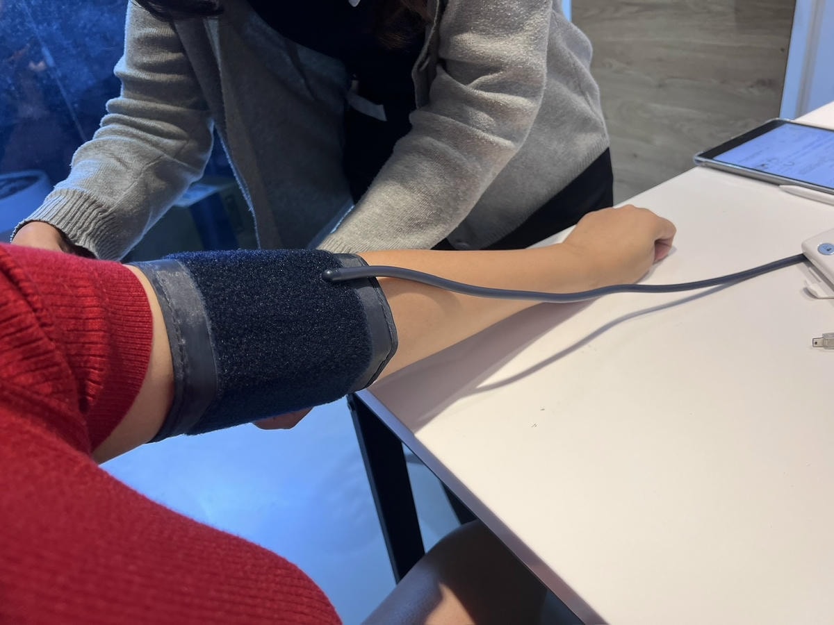 [植眉推薦]DCDC生髮診所朱冠州醫師眉毛稀疏救星!第三代