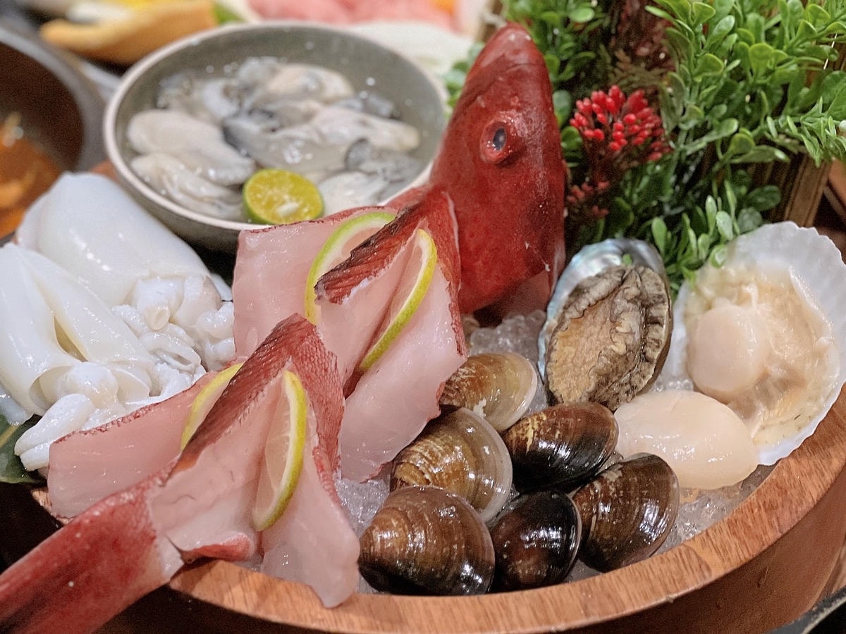 [ 桃園食記 ] 十二段鍋物堂中壢店自助吧新鮮蔬食最低29