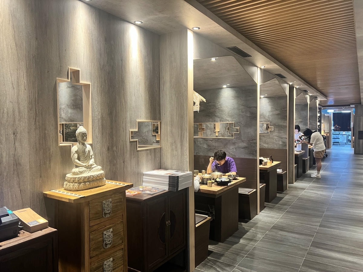 [ 桃園食記 ] 十二段鍋物堂中壢店自助吧新鮮蔬食最低29