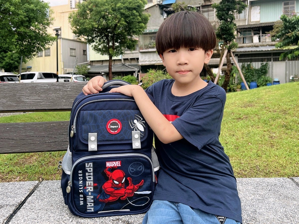 [ 護脊書包推薦 ] impact怡寶 momo 蜘