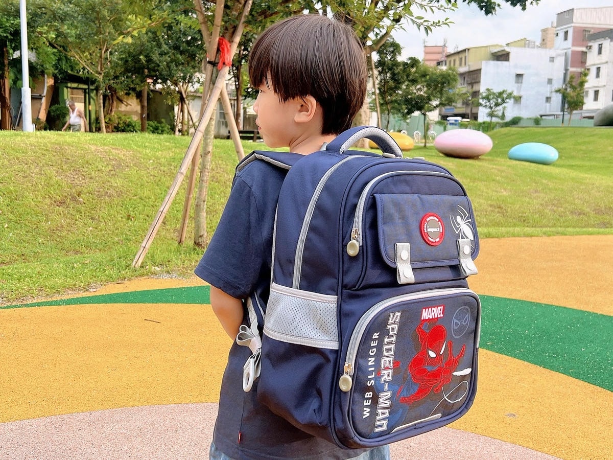 [ 護脊書包推薦 ] impact怡寶 momo 蜘