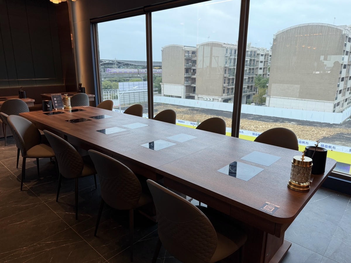 [ 桃園食記 ] 金蒔鍋物青埔旗艦店歐式奢華鍋物空間・最低