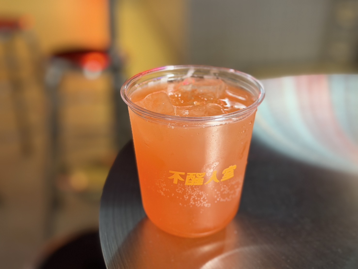 [ 桃園酒吧 ] 不醒人室 x SLAP! 中壢立飲式酒吧開箱 互動式KTV超好玩~大E人聚集地