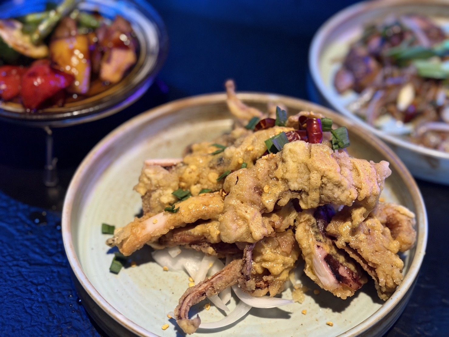 [ 桃園酒吧 ] 不醒人室 x SLAP! 中壢立飲式酒吧開箱 互動式KTV超好玩~大E人聚集地