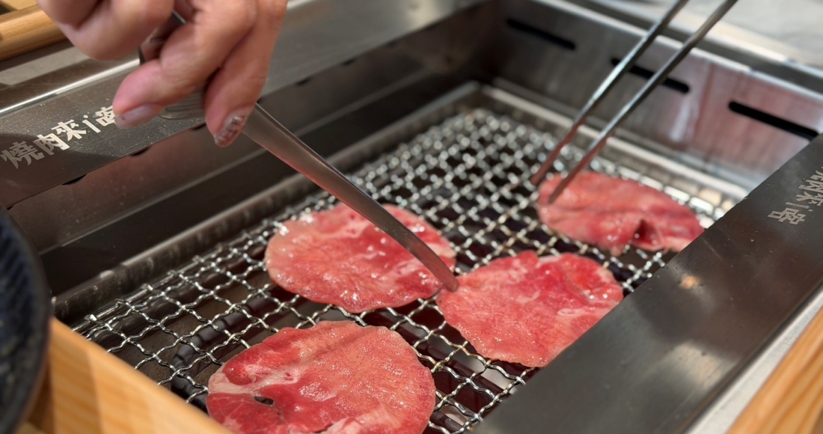 [ 桃園食記 ] 燒肉來1喀青埔大全聯店 ｜荖子鍋餐飲集團個人燒肉套餐一人也能烤 ｜青埔燒肉新選擇