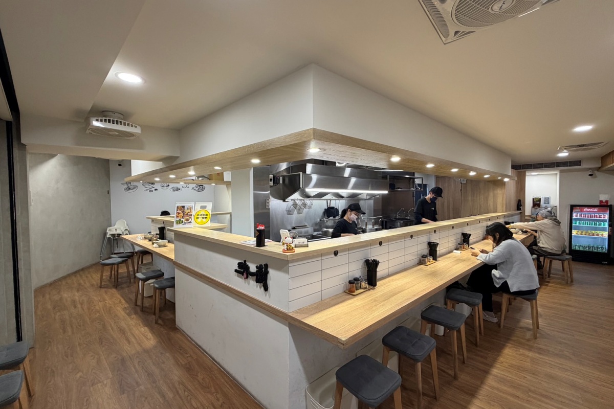 [ 桃園食記 ] 拉麵一澍龍潭店 龜山人氣拉麵插旗！龍潭中正路餐廳高 CP 值濃郁湯頭，內用免費加麵