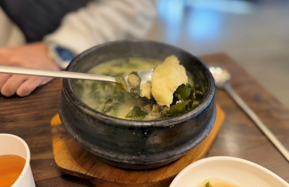 [ 釜山食記 ] 가연장 미역국정찬 海帶湯飯 | 海岸列車松亭餐廳 | 釜山當地人必吃隱藏版美食 | 松亭餐廳