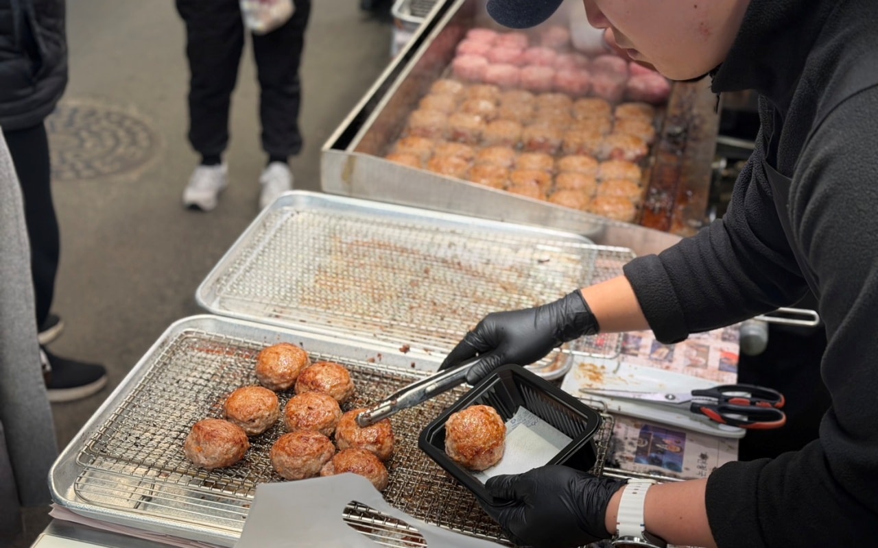 [ 釜山食記 ] 부전떡갈비 삼초전釜田市場漢堡肉排隊名店，在地人才知道的爆汁隱藏版小吃