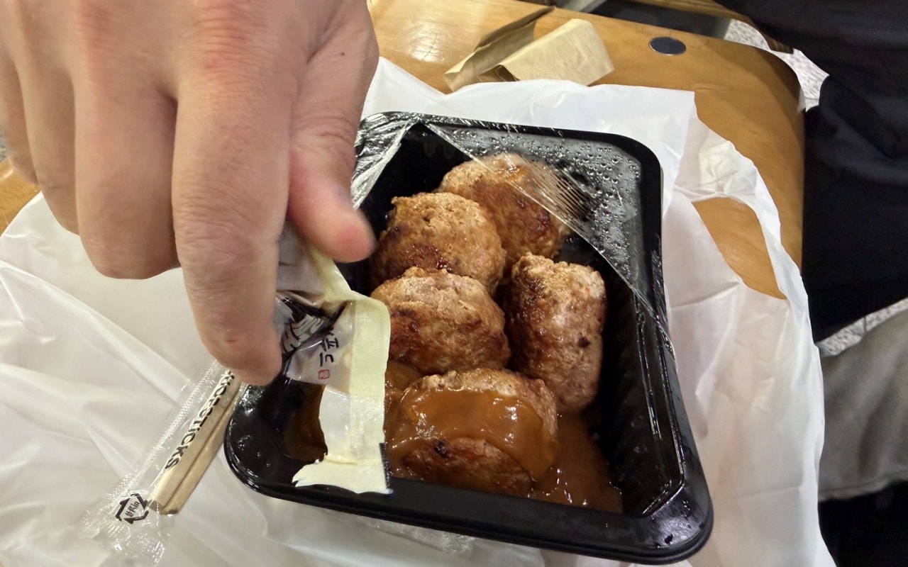 [ 釜山食記 ] 부전떡갈비 삼초전釜田市場漢堡肉排隊名店，在地人才知道的爆汁隱藏版小吃