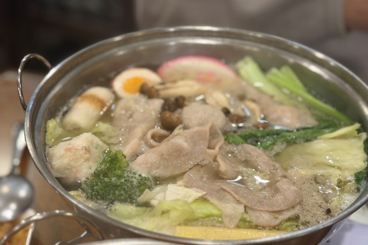 2026新竹溫泉推薦 | 新月塢溫泉會館｜尖石夜湯泡滿 10 小時！含早餐、餵狐獴，合興車站親子放鬆好去處（內有粉絲專屬折扣碼）