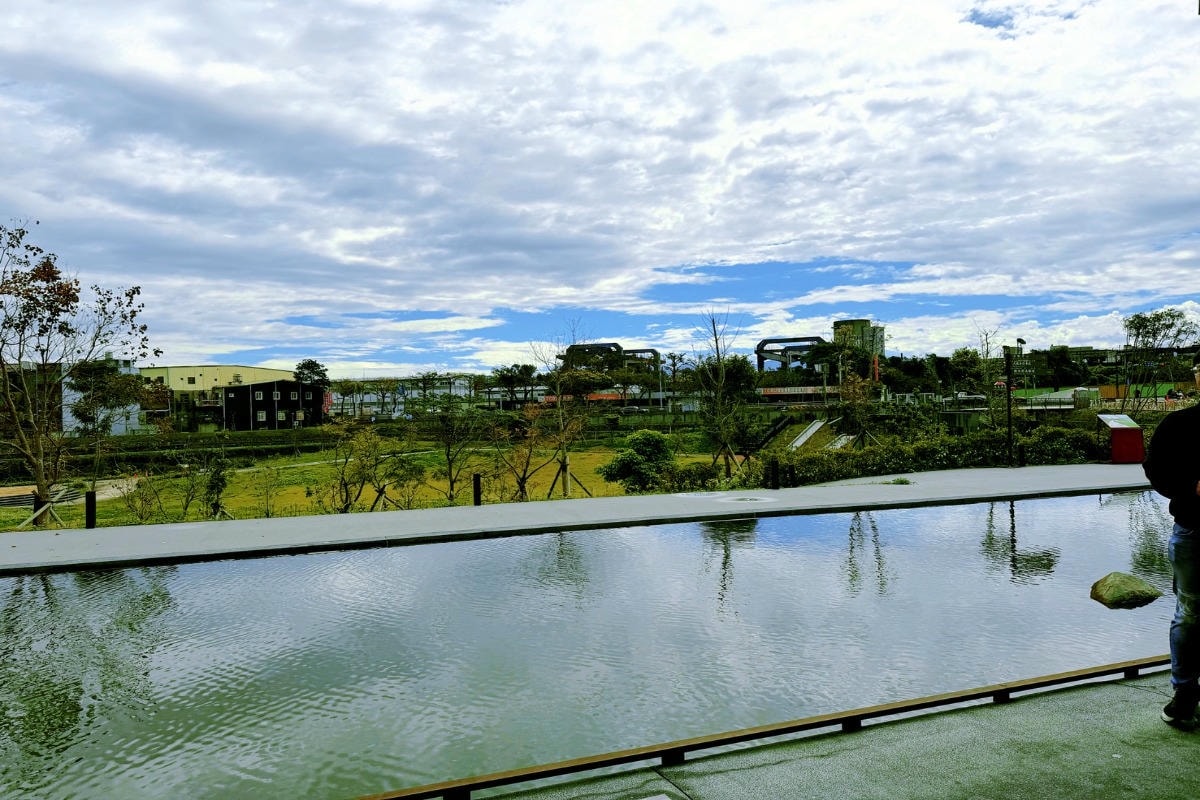 [ 桃園食記 ] Moon Island 沐嶋桃園旗艦店 桃園景觀餐廳推薦 龍山埤塘生態公園一次滿足的療癒系行程