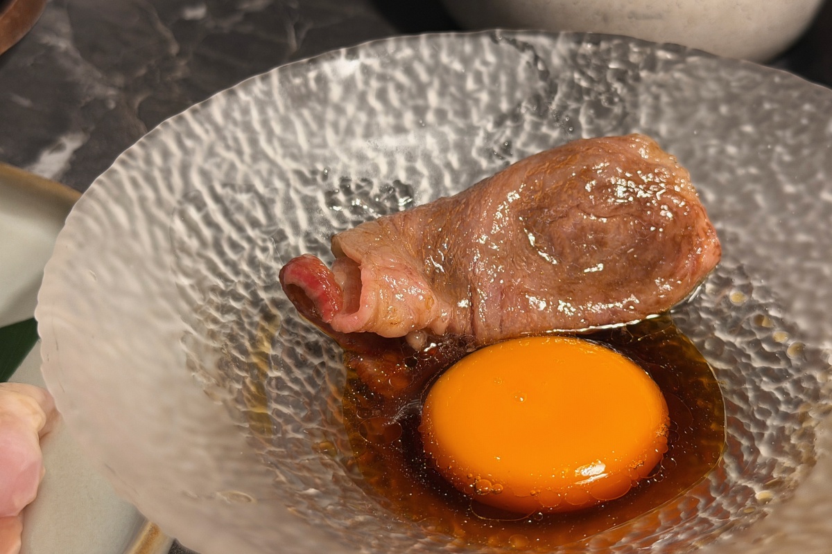 京燒肉｜台中燒肉推薦，人均1500元起爽吃A5和牛！魚子醬、海膽一上桌直接驚艷全場