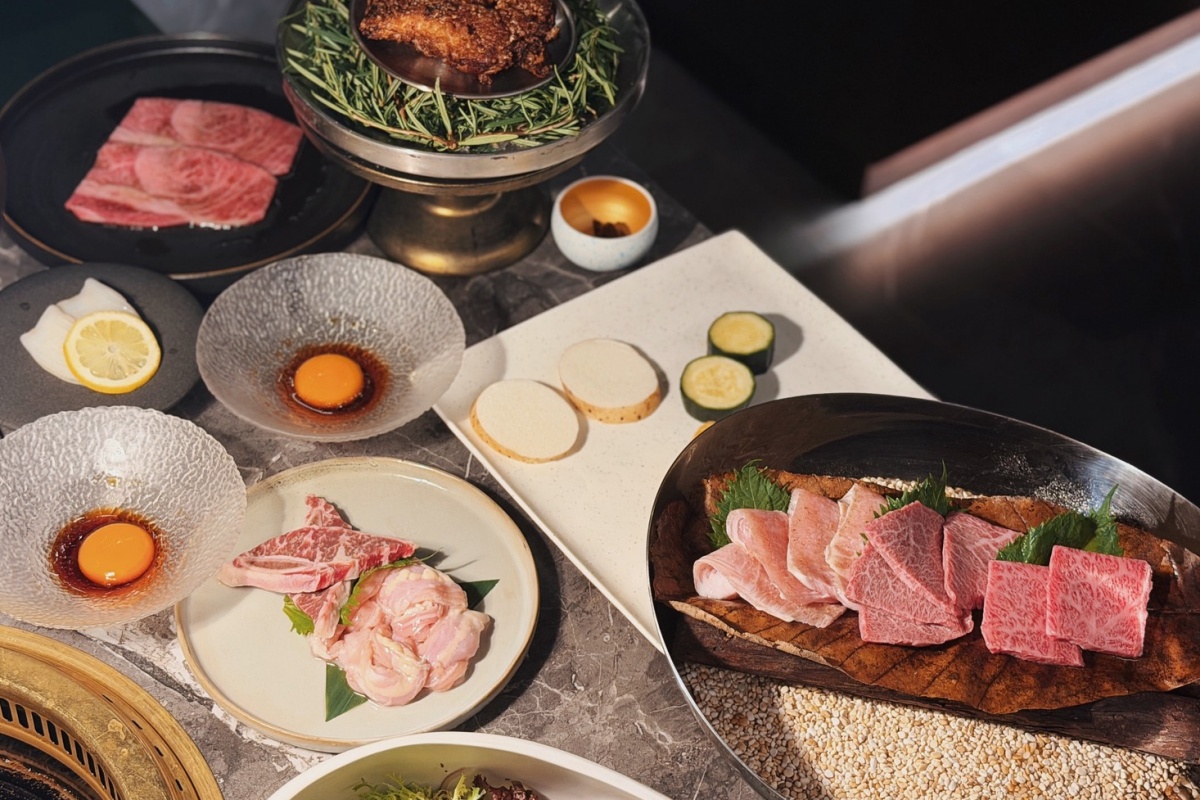 京燒肉｜台中燒肉推薦，人均1500元起爽吃A5和牛！魚子醬、海膽一上桌直接驚艷全場