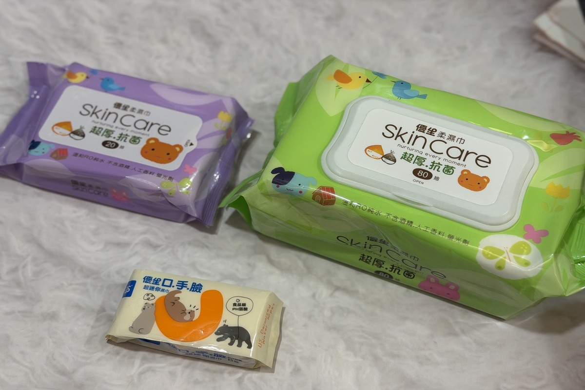 嬰兒濕紙巾推薦｜優生濕紙巾開箱！嬰兒濕紙巾評比三大品牌，厚度、清潔力、外出便利一次比較