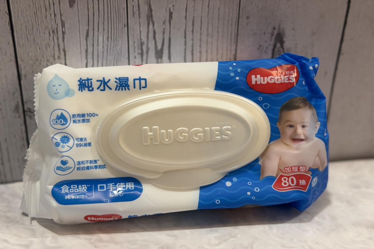 嬰兒濕紙巾推薦｜優生濕紙巾開箱！嬰兒濕紙巾評比三大品牌，厚度、清潔力、外出便利一次比較